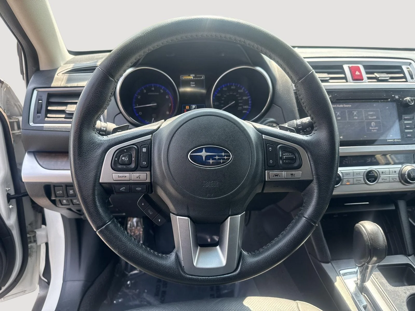 Used 2017 Crystal White Pearl Subaru Limited image 18