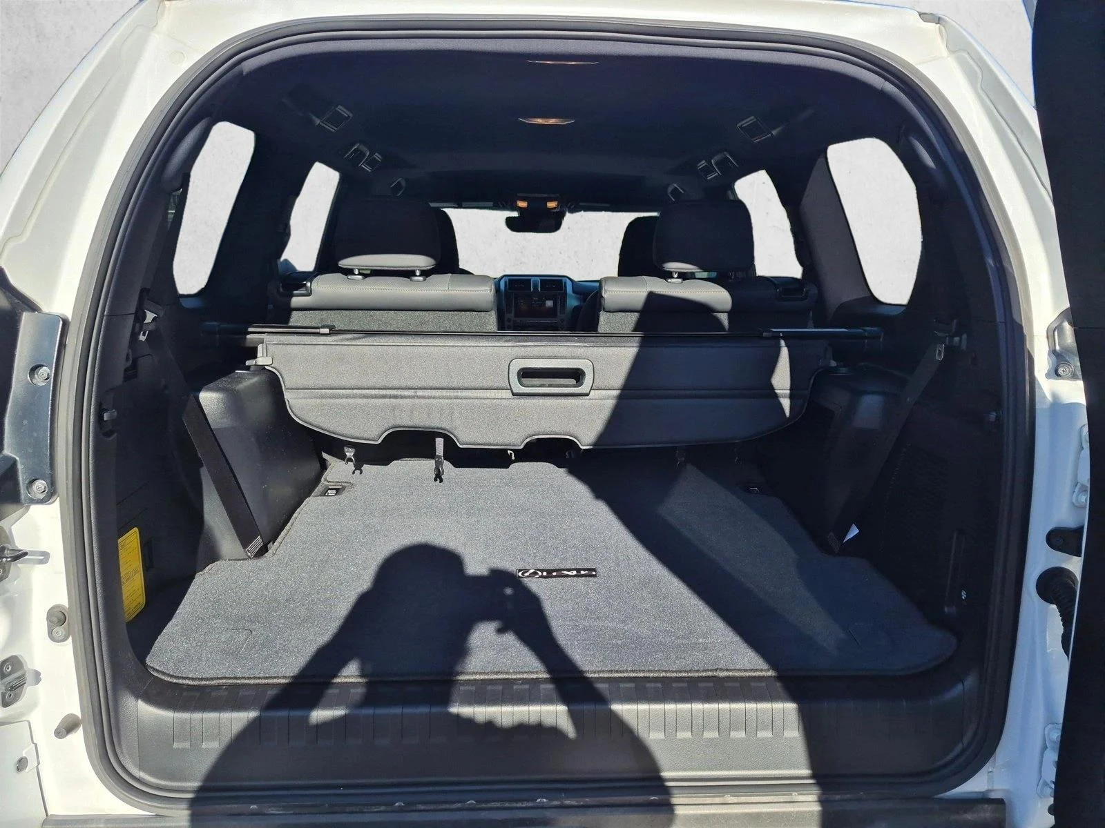 Used 2021 Starfire Pearl Lexus  image 7