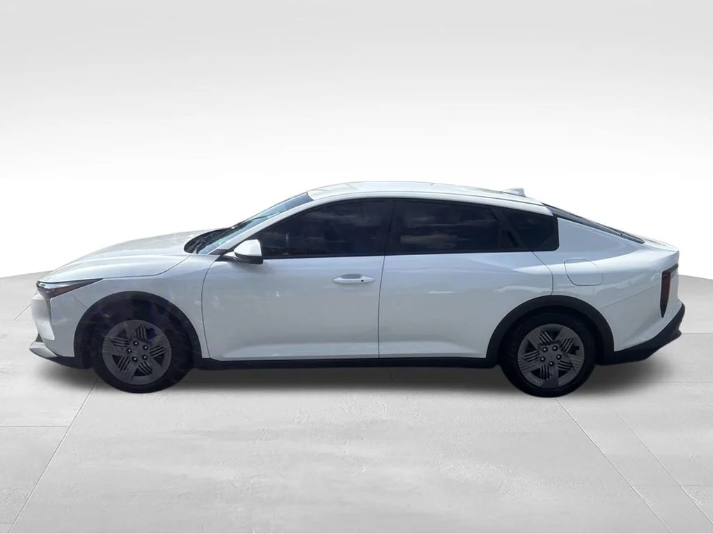 Used 2025 White Kia LX image 14
