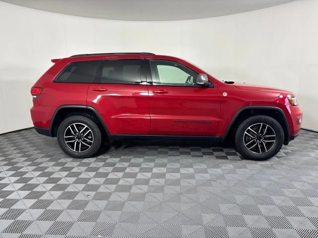 Used 2021 Red Jeep Trailhawk image 5