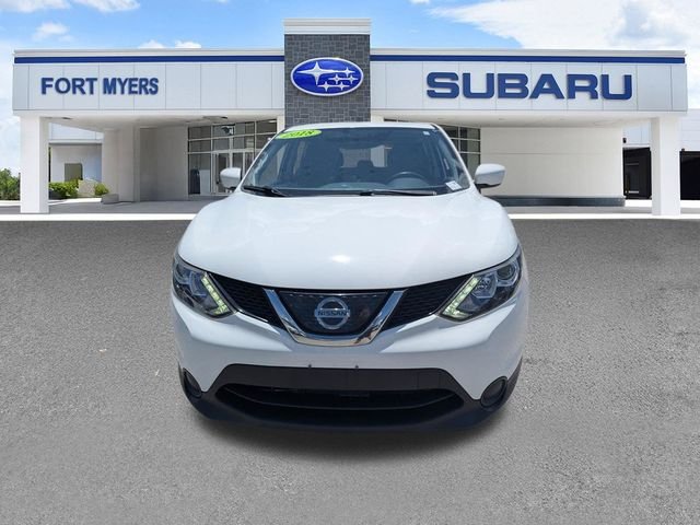 Used 2018 White Nissan S image 10