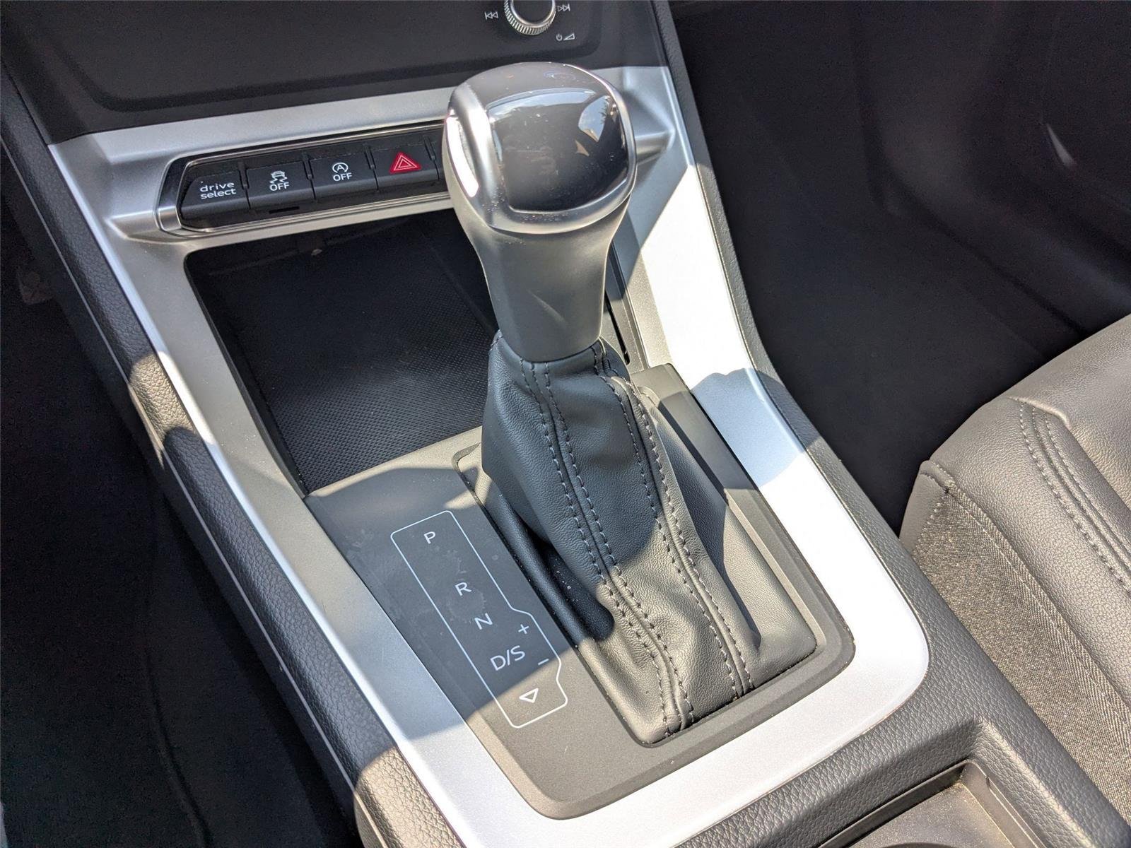 Used 2025 Arkona White Audi S line Premium image 20