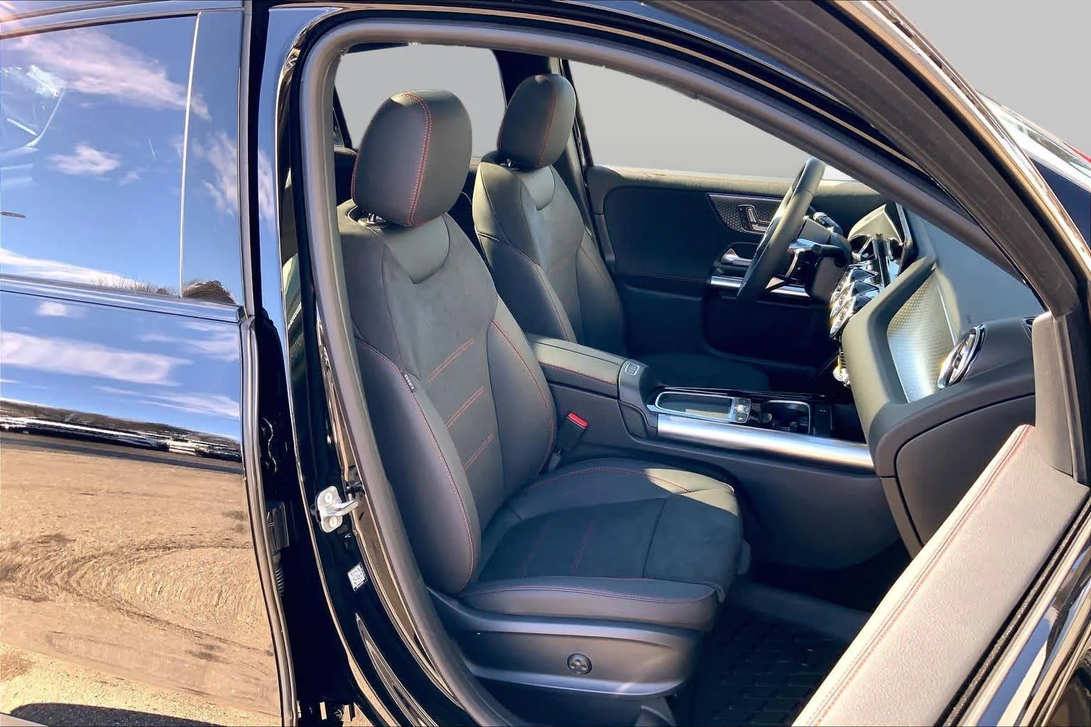 Certified Used 2024 Night Black Mercedes-Benz GLA 250 image 8