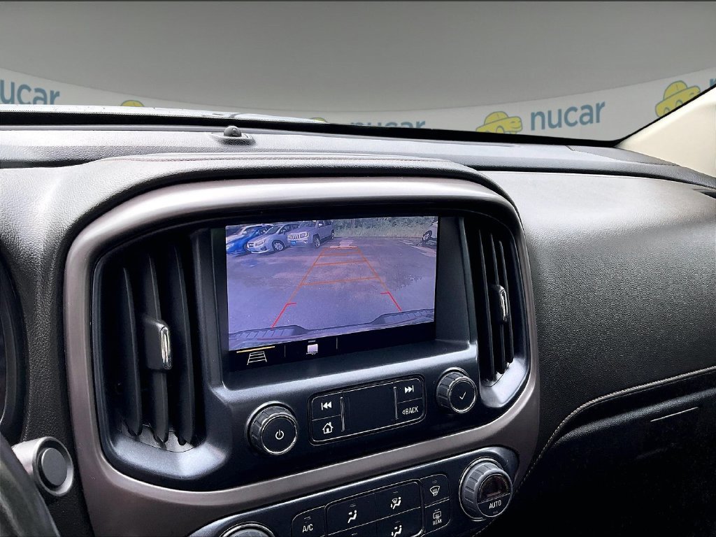 Used 2022 Black GMC AT4 w/Leather image 16