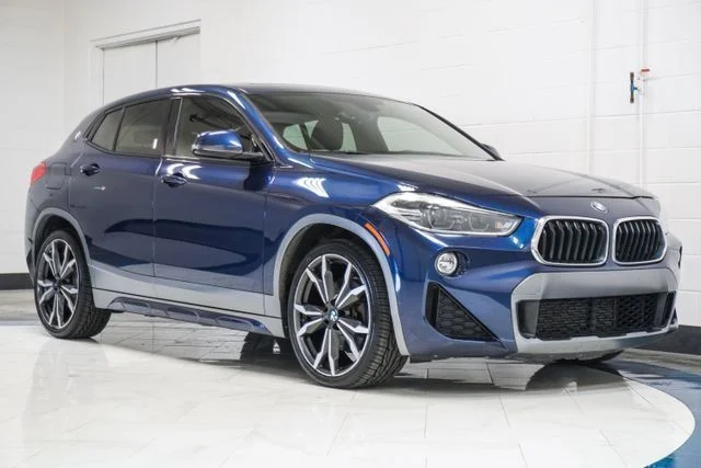 Used 2018 Blue BMW sDrive28i image 4
