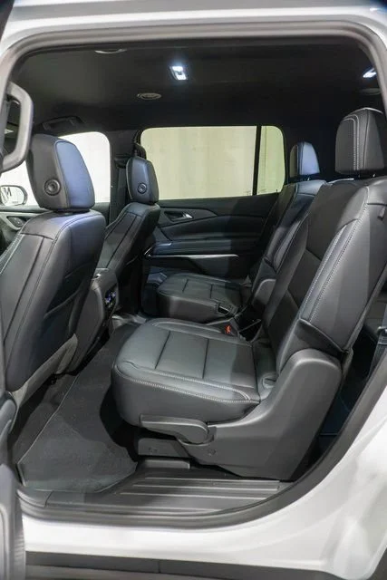 2027 Chevrolet Traverse LT - Photo 11
