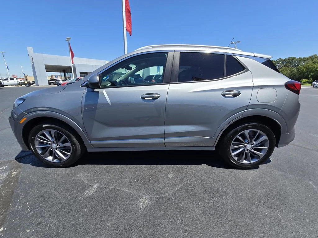 Used 2023 Moonstone Gray Metallic Buick Select image 8