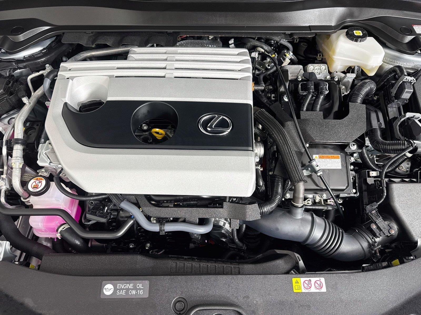 Used 2024 Iridium w/ Obsidian Roof Lexus UX 250h F SPORT Handling image 47