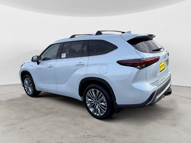 New 2026 Wind Chill Pearl <sup>1</sup> Toyota Platinum image 7