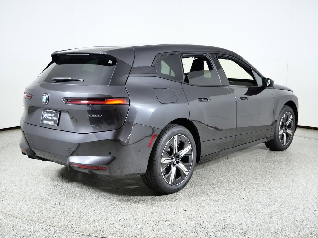2026 BMW iX 60 - Photo 9