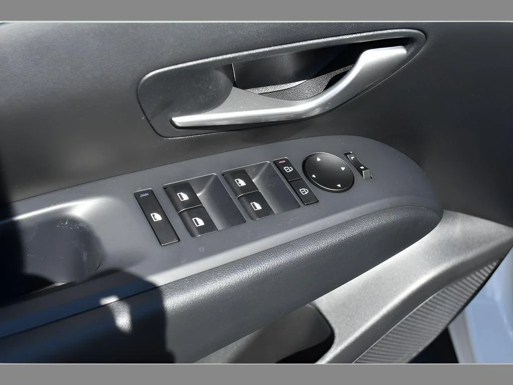 2025 Hyundai Santa Cruz SE - Photo 18