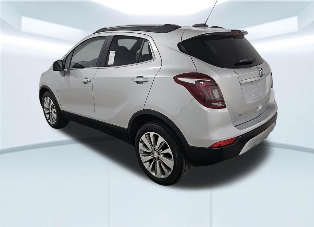 Used 2017 Silver Buick Preferred image 4