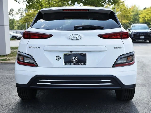 Used 2023 Lunar White Hyundai SEL image 10