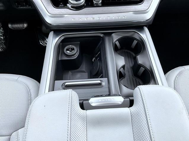 New 2027 Star White Metallic Tri-Coat Ford Platinum image 48
