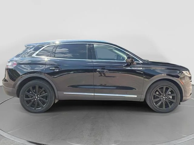 Used 2021 Black Lincoln Reserve image 2