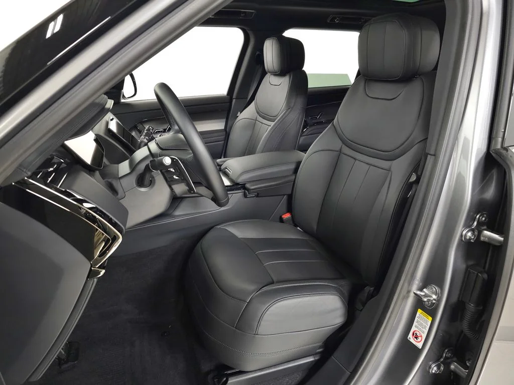 Certified Used 2025 Gray Land Rover Dynamic SE image 18
