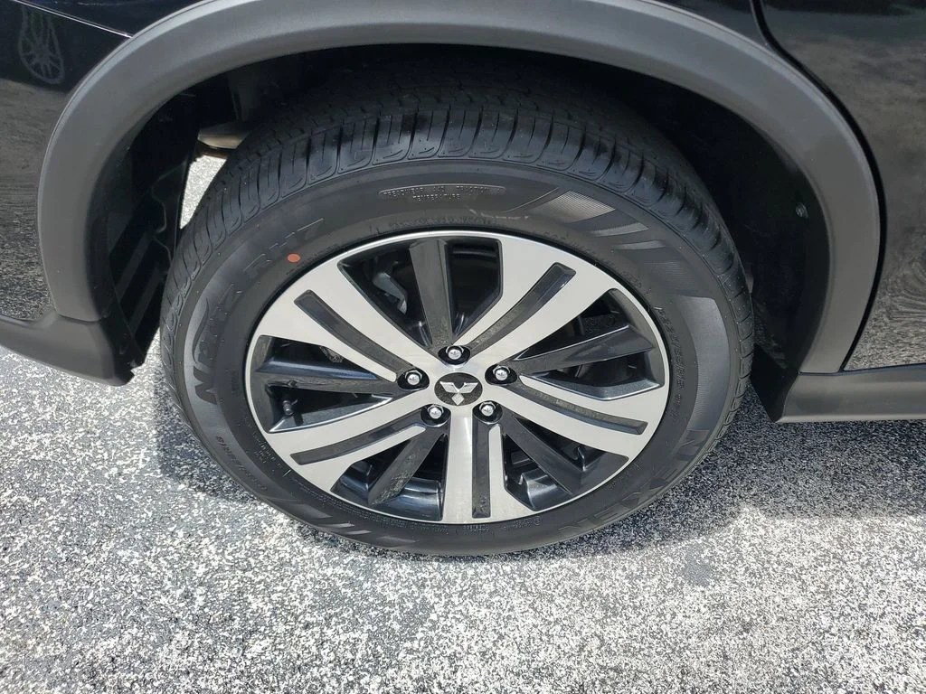 New 2026 Black Mitsubishi 2.0 SE image 7