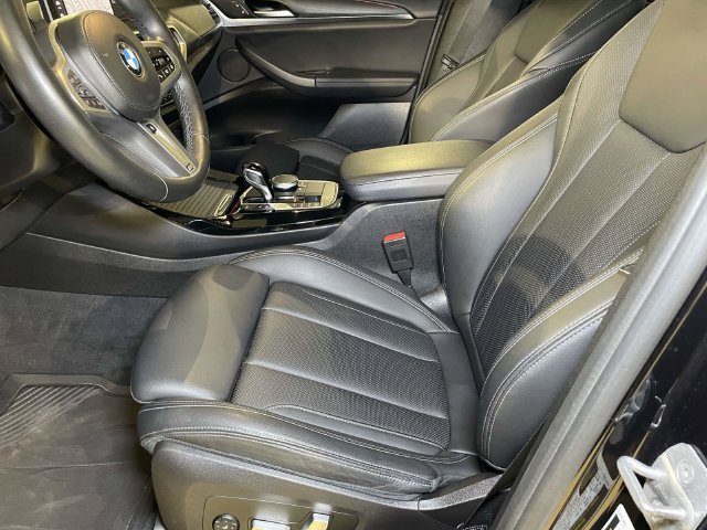 Used 2022 Black BMW xDrive30i image 5