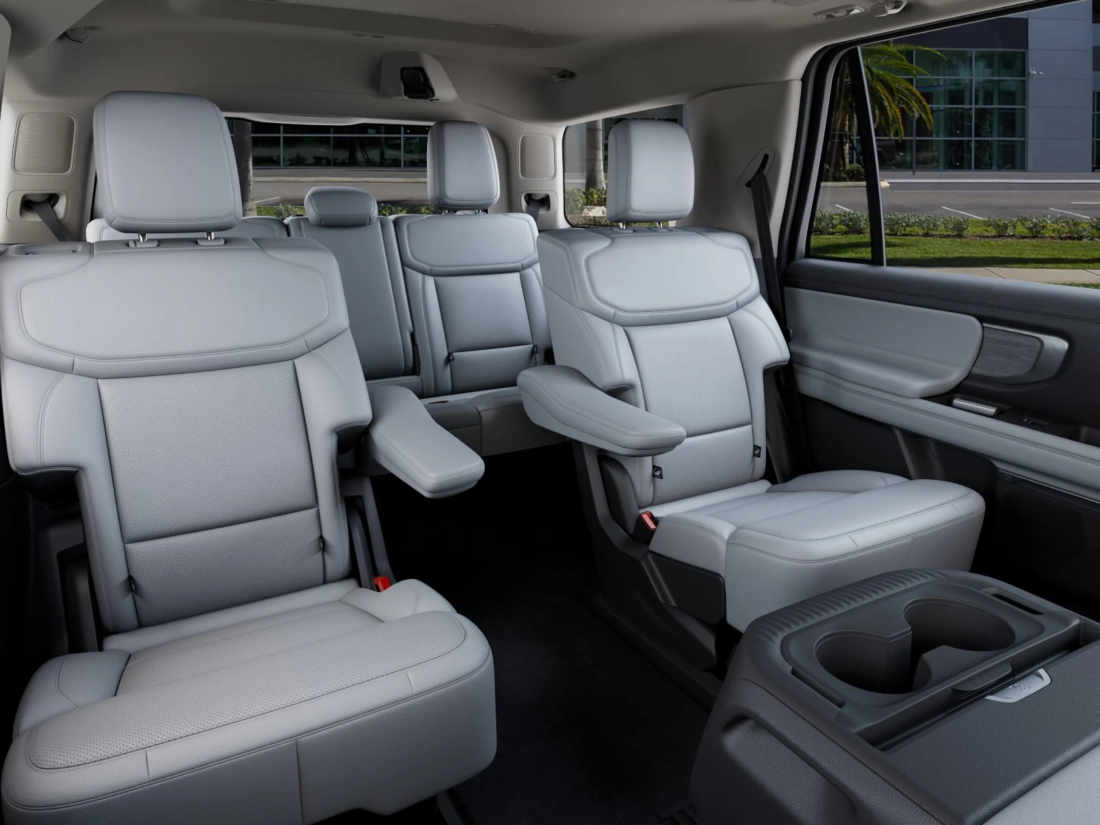 New 2027 Star White Metallic Tri-Coat Ford Platinum image 35