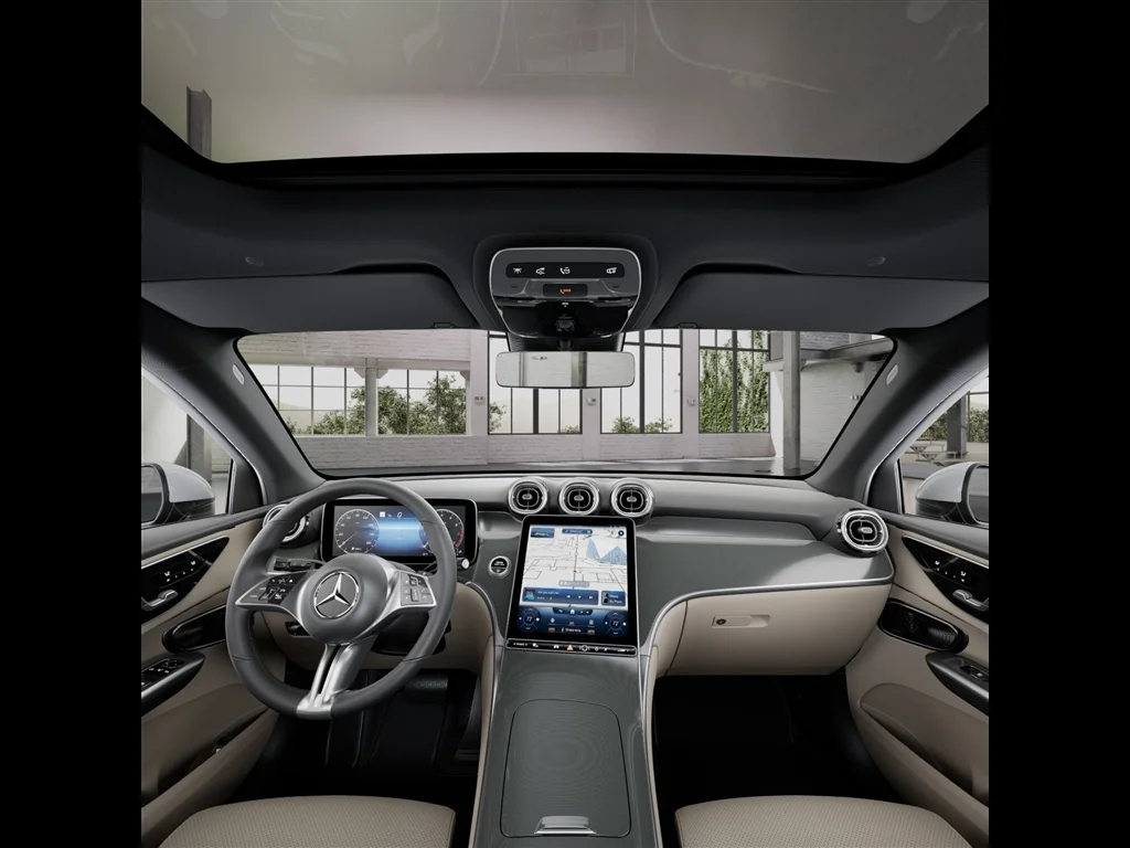 New 2026 MANUFAKTUR Moonlight White Metallic Mercedes-Benz GLC 300 image 42