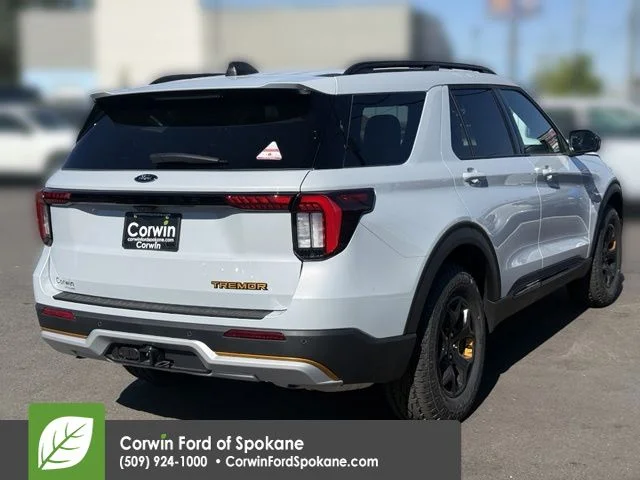 New 2026 Space White Metallic Ford Tremor image 13