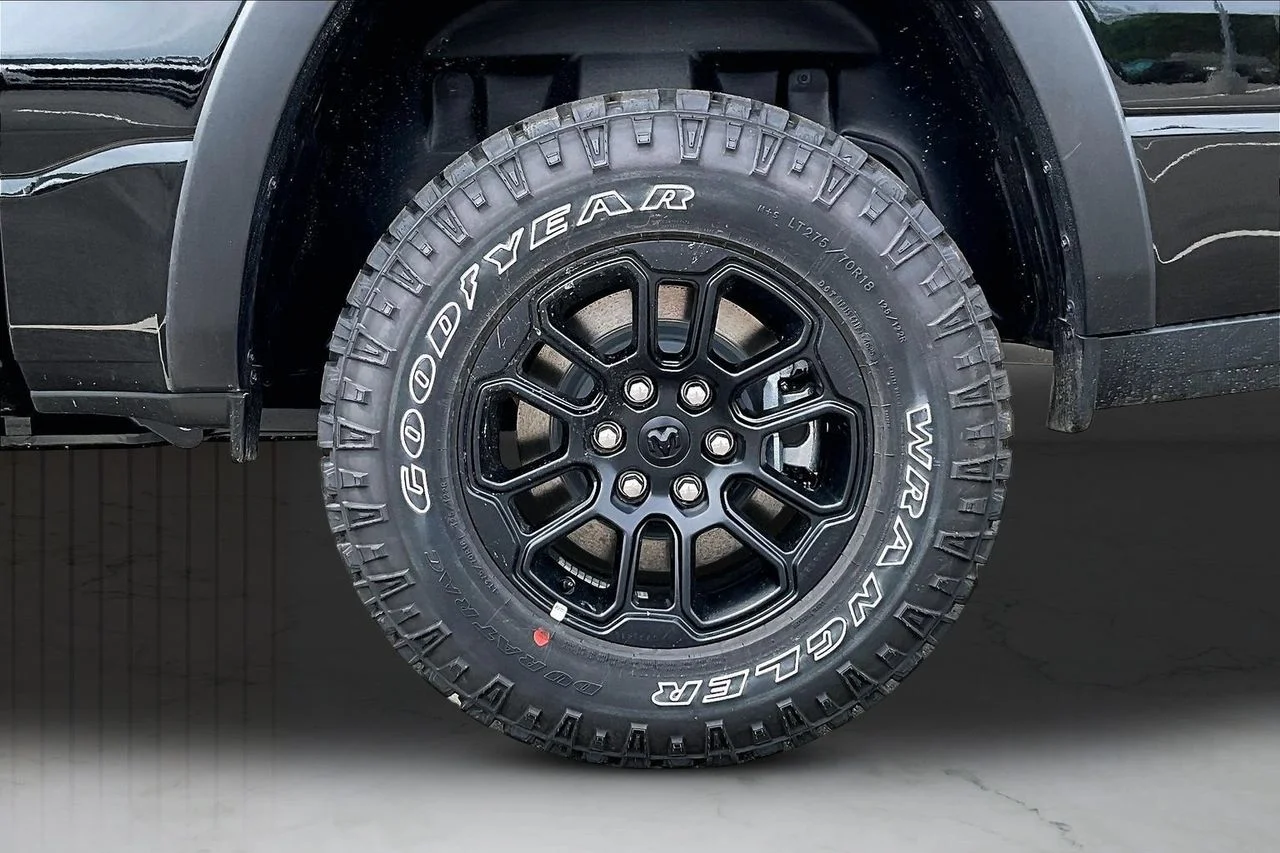 New 2026 Diamond Black Crystal Pearl-Coat Exterior Paint RAM Rebel image 34