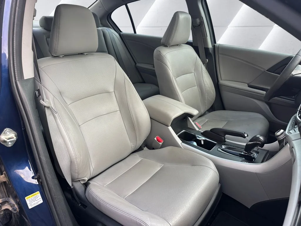Used 2015 Blue Honda EX-L image 14