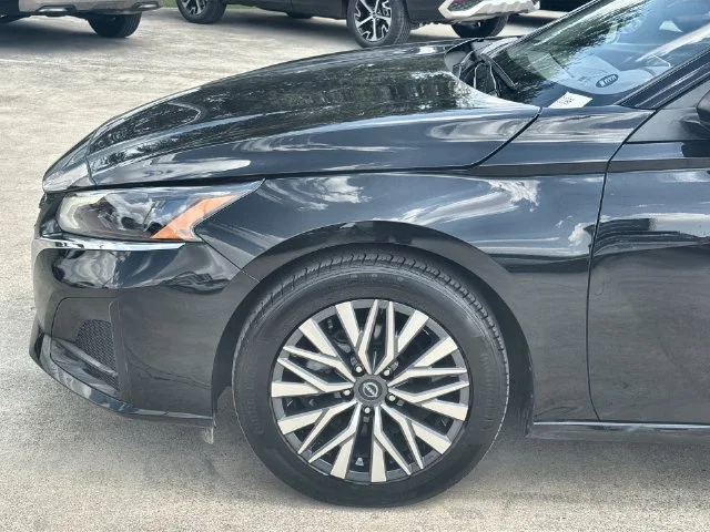2025 Nissan Altima SV - Photo 31