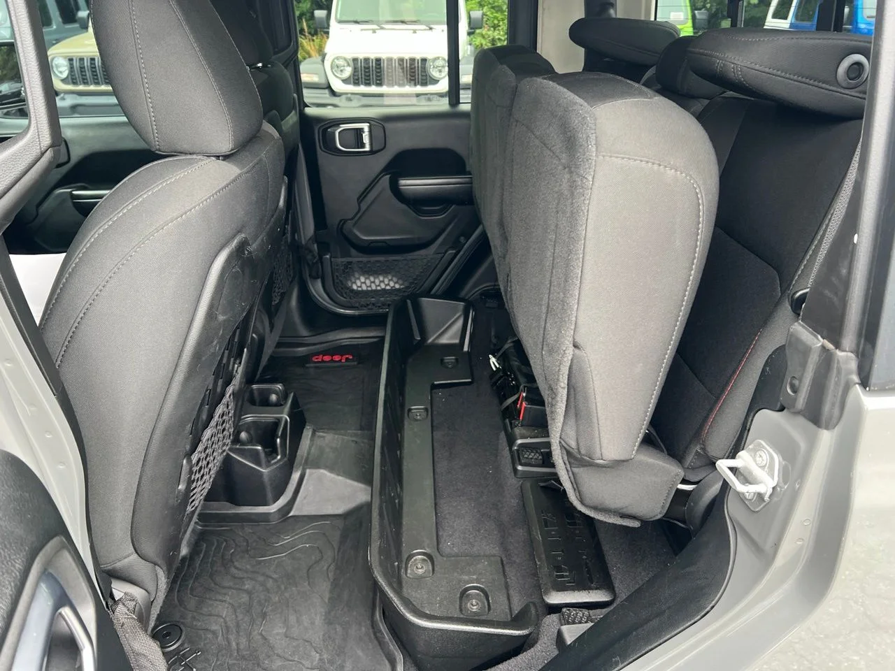 Used 2021 Gray Jeep Rubicon image 20