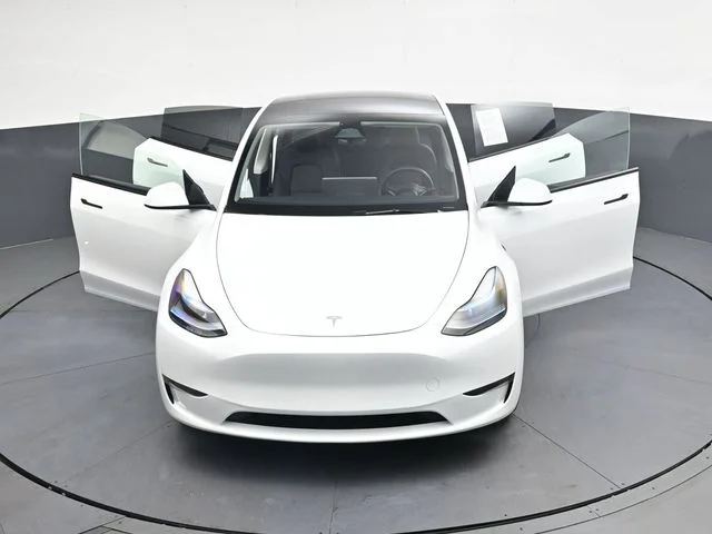 Used 2025  Tesla Long Range image 36