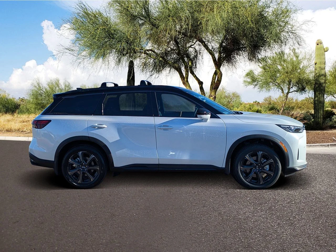 Certified Used 2026 Radiant White Black Obsidian INFINITI Autograph image 6