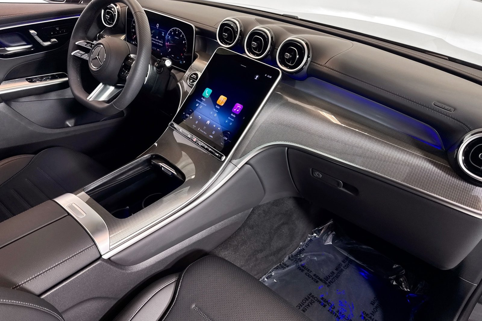 New 2026 Black Mercedes-Benz GLC 300 image 27