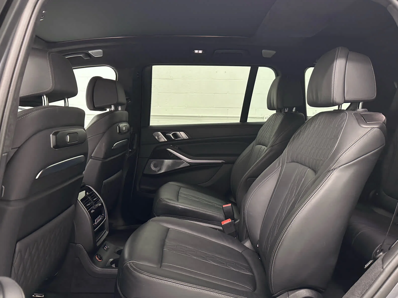 Used 2025 Skyscraper Grey Metallic BMW ALPINA XB7 image 15