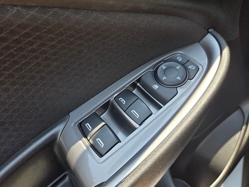 Used 2024 Summit White CHEVROLET LT image 29