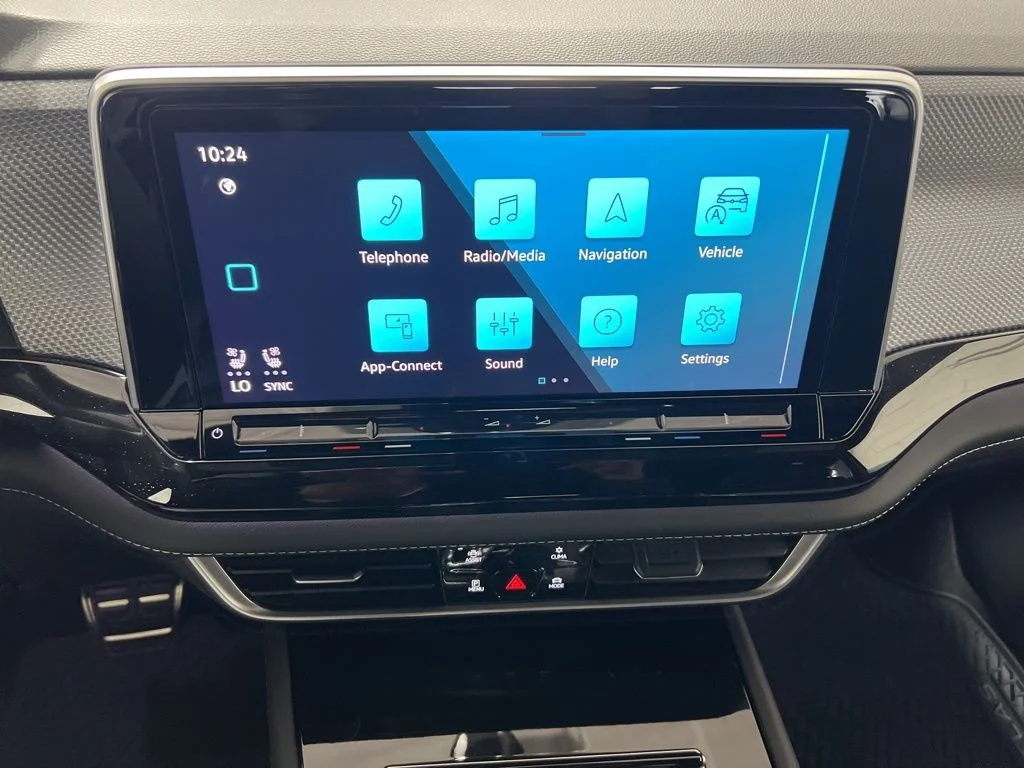 2026 Volkswagen Atlas Cross Sport SEL Premium R-LINE - Photo 19