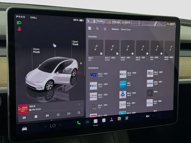 Used 2023  Tesla Long Range image 14