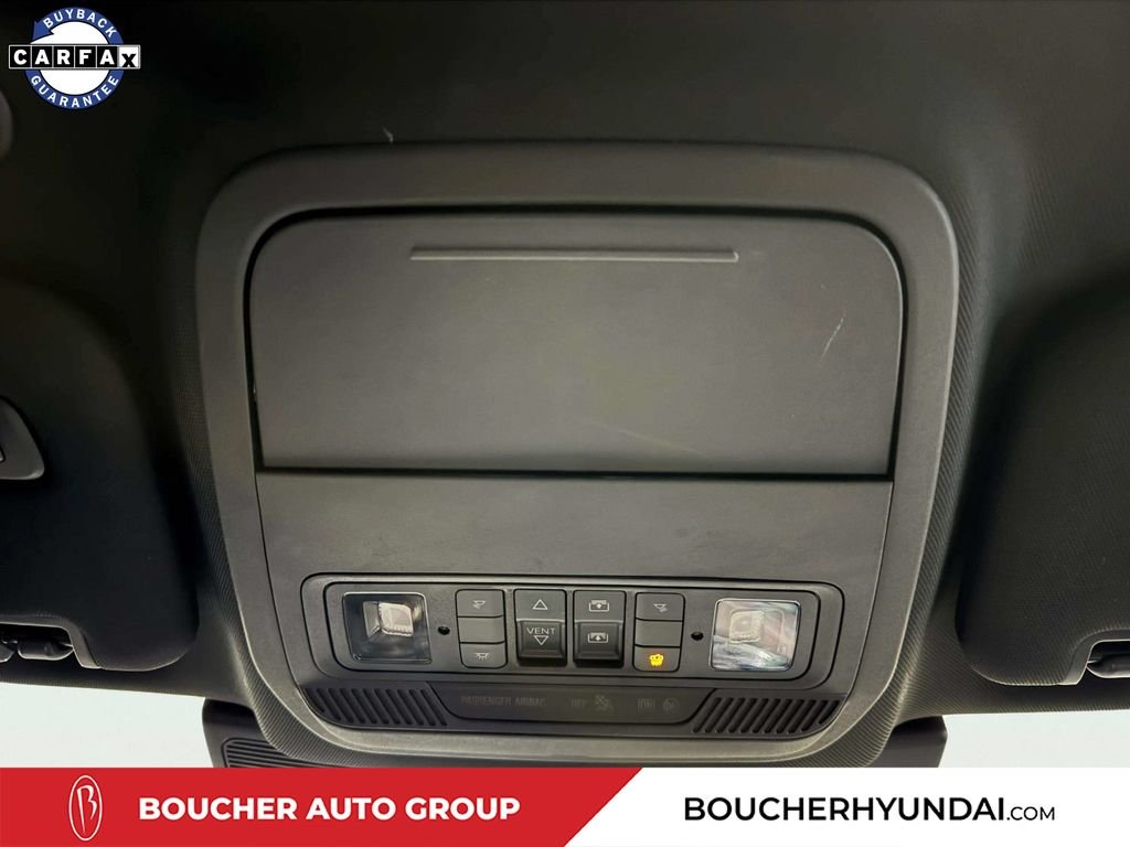 Used 2021 Black Metallic Ford Platinum image 23