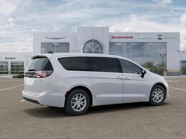 2026 Chrysler Voyager LX - Photo 32