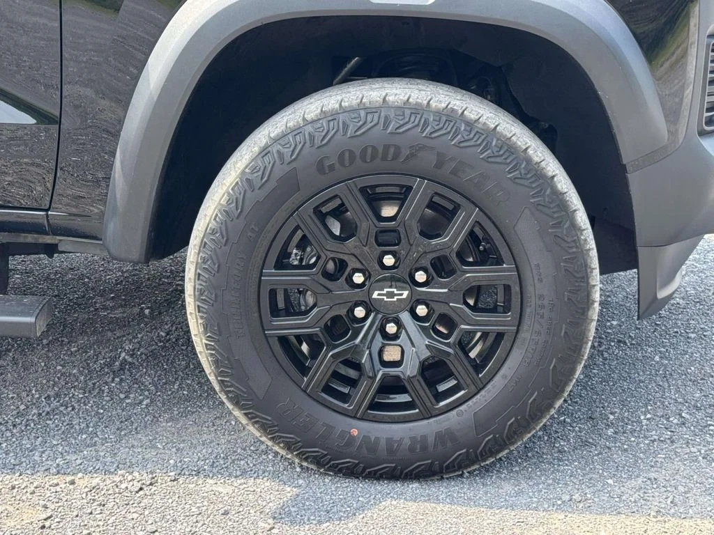 Used 2024 Black Chevrolet Trail Boss image 11