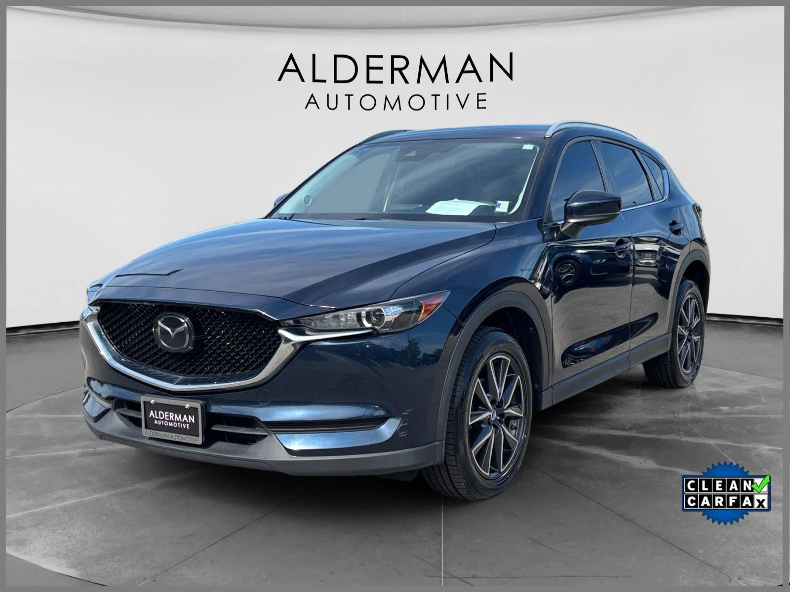 2018 Mazda CX-5 Touring auto's photo