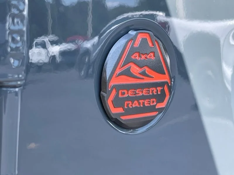 Used 2024 Anvil Clearcoat Jeep Mojave image 15