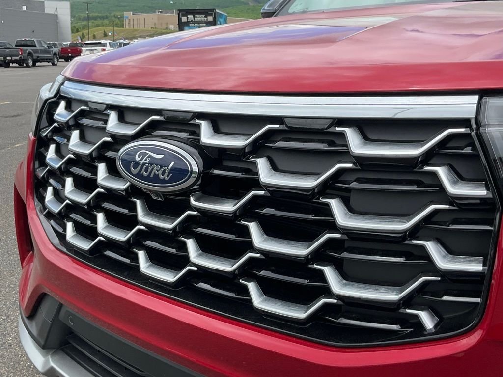 New 2026 Rapid Red Metallic Tinted Clearcoat Ford Platinum™ image 22