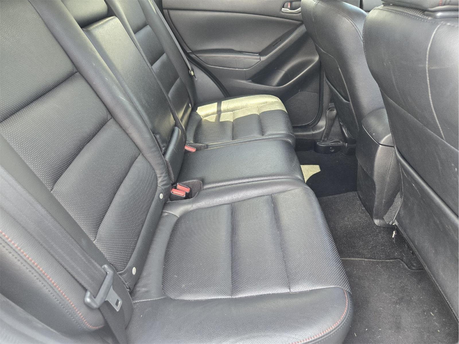 Used 2013 Liquid Silver Metallic Mazda Grand Touring image 30