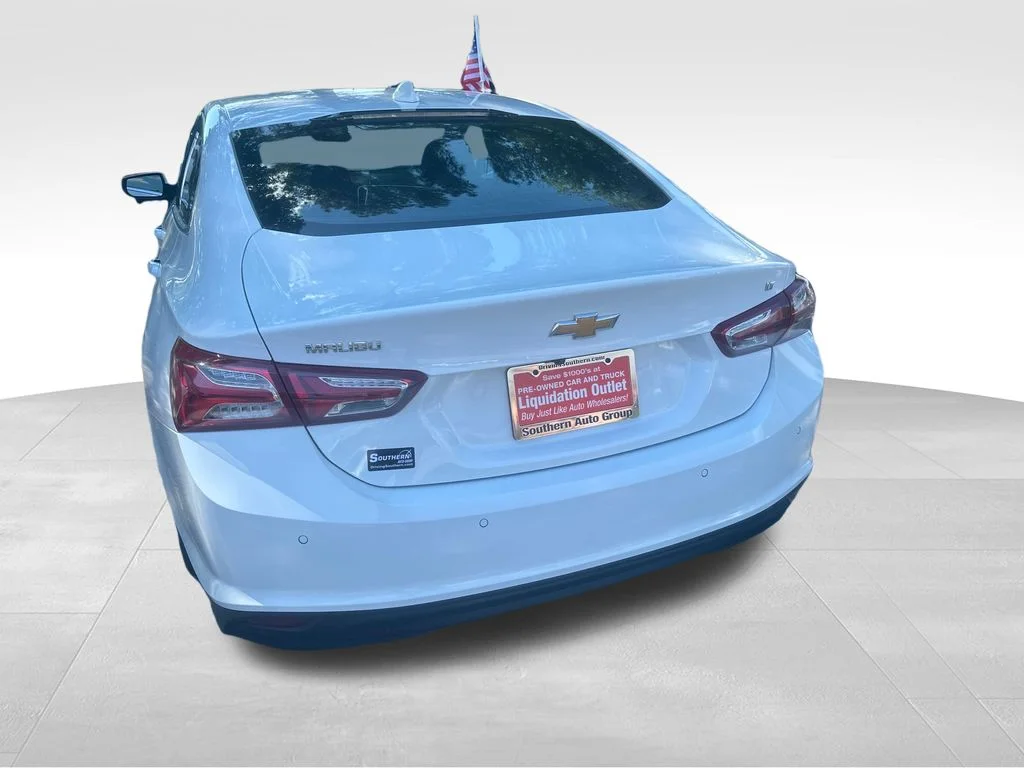 Used 2024 White Chevrolet LT image 23