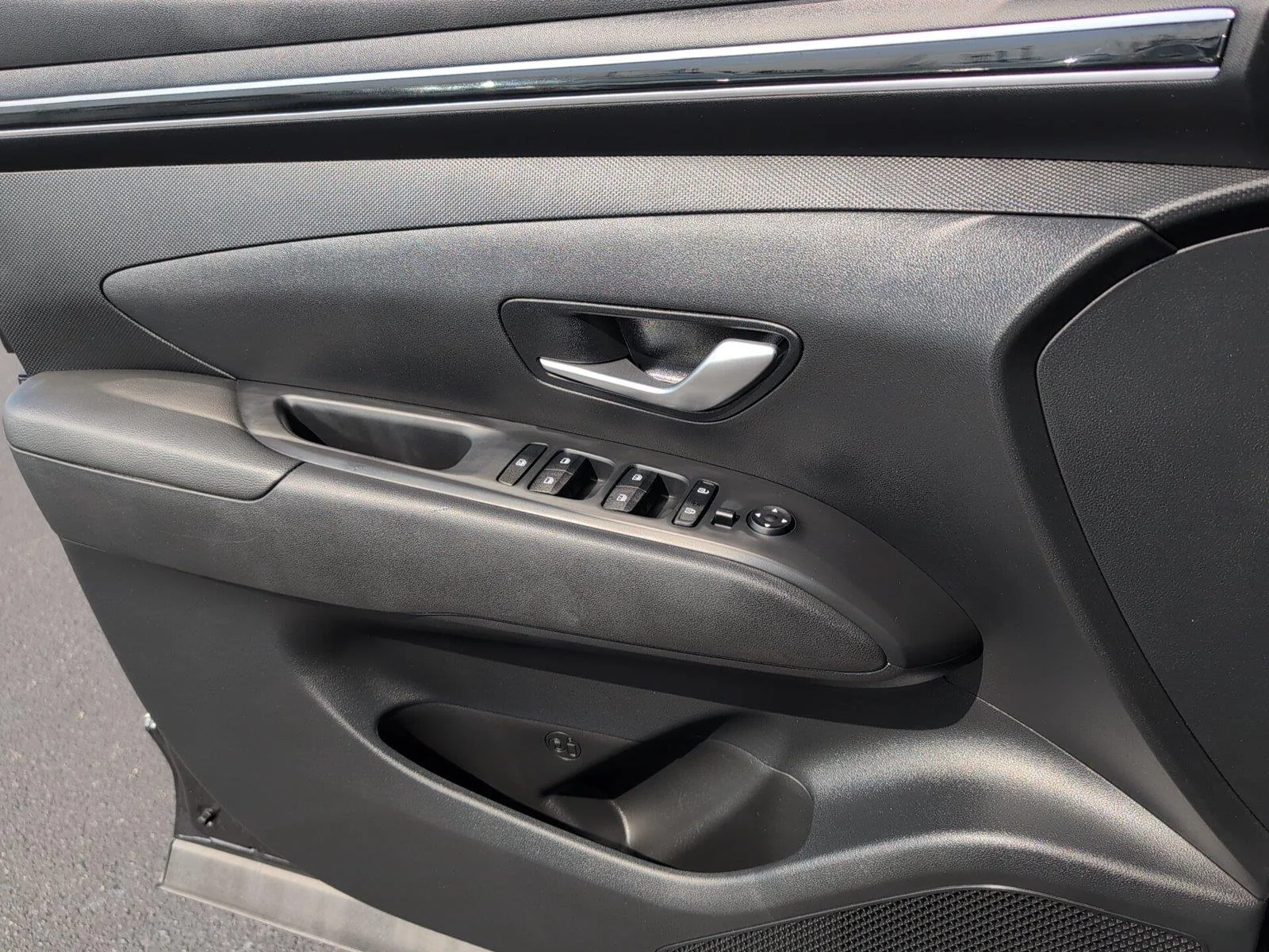 Used 2023 Portofino Gray Hyundai SEL image 14