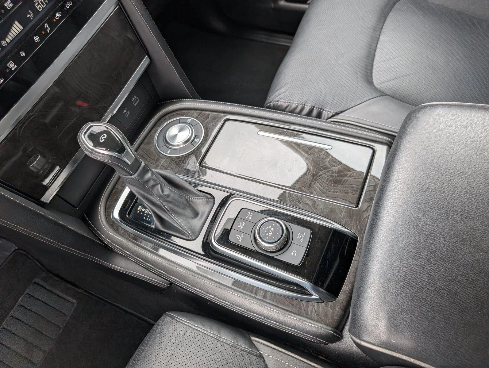 Used 2024 Anthracite Gray INFINITI LUXE image 29