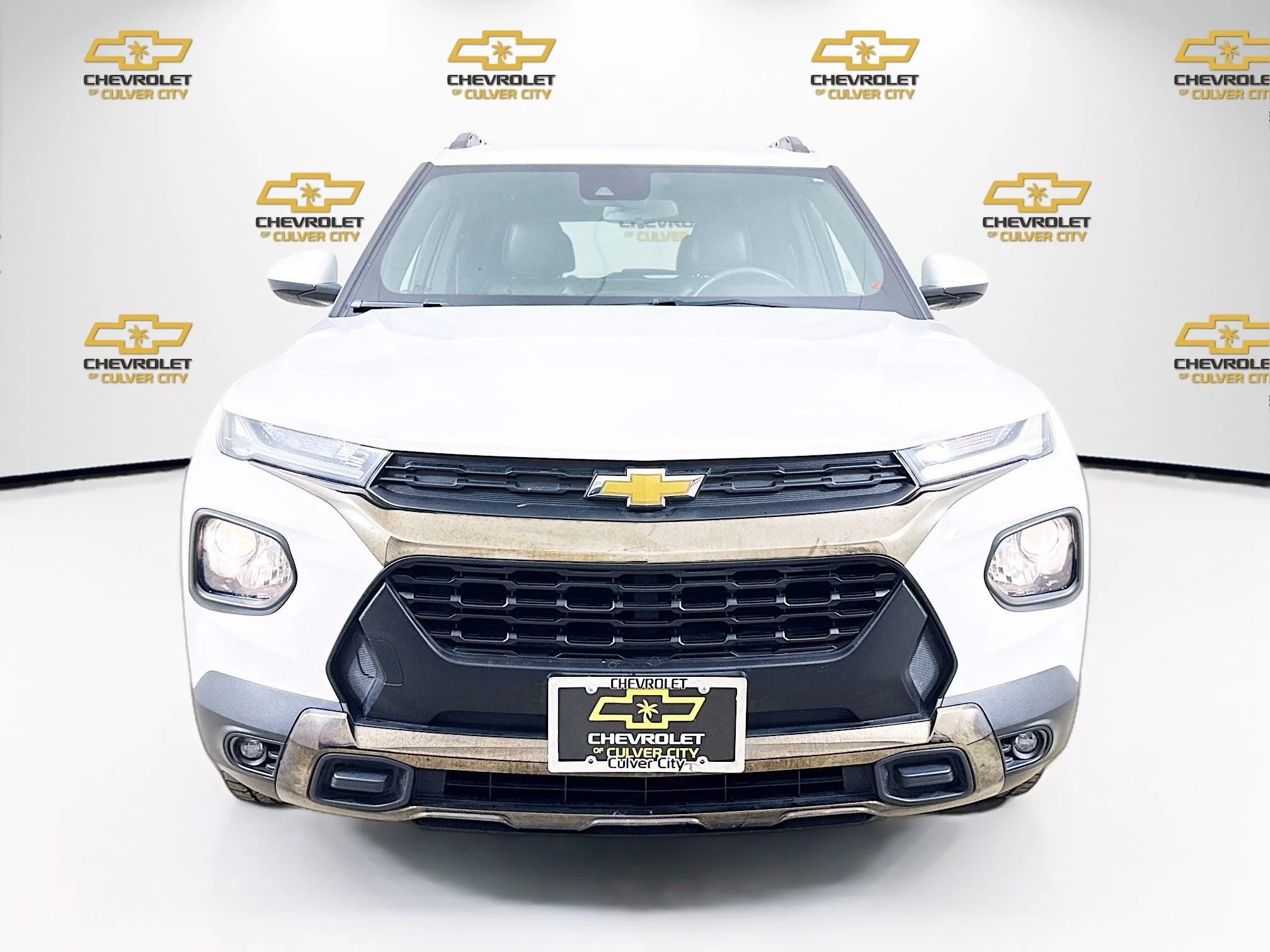 Used 2023 Summit White Chevrolet ACTIV image 2
