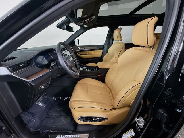 Used 2025 Black Jeep Summit image 21