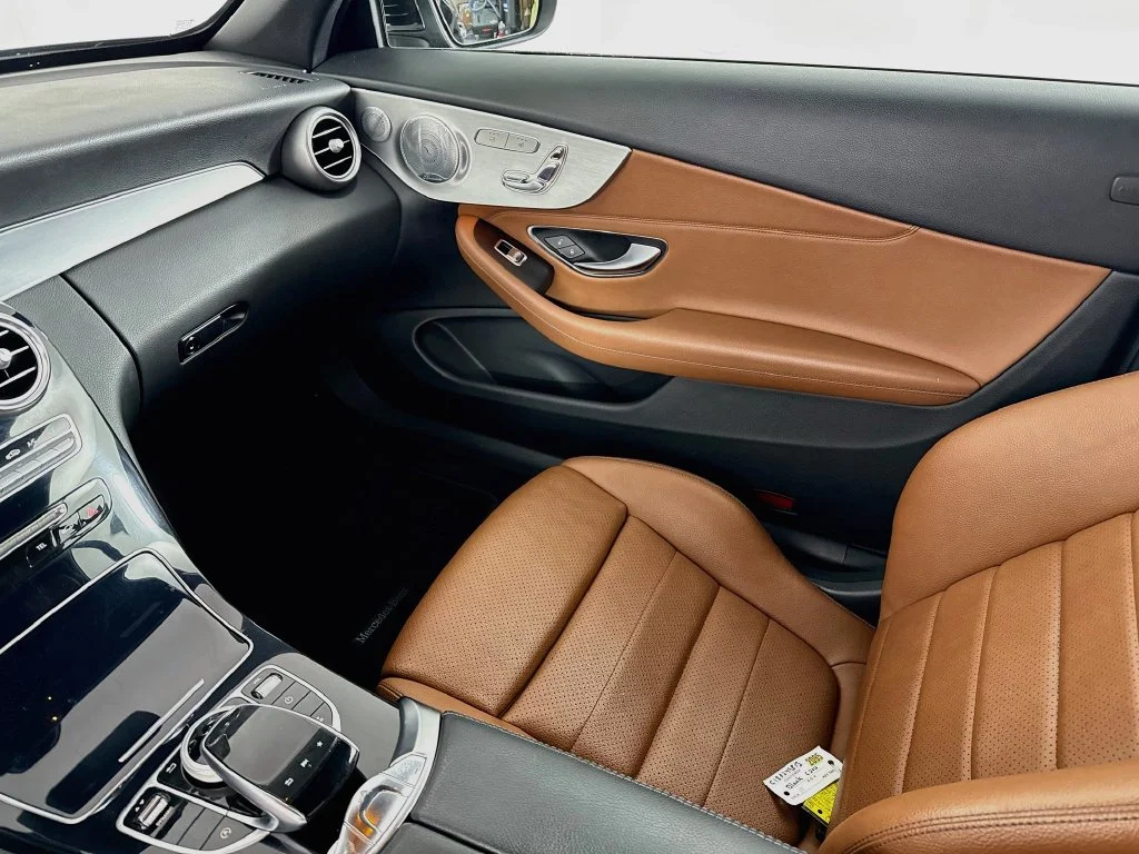 Used 2017  Mercedes-Benz C 300 image 23