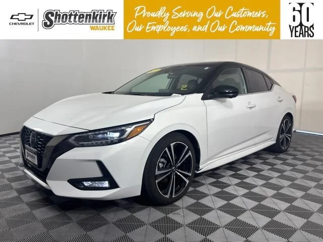 Used 2022  Nissan SR image 1